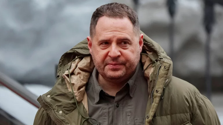 Ukraine's top peace negotiator quits after raid by anti-graft police