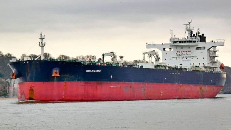 Crew battle blaze on tanker hit by missile in Gulf of Aden