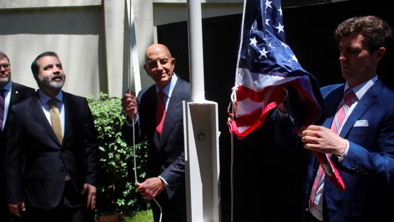 US flag raised in Damascus, envoy says Syria-Israel peace is possible