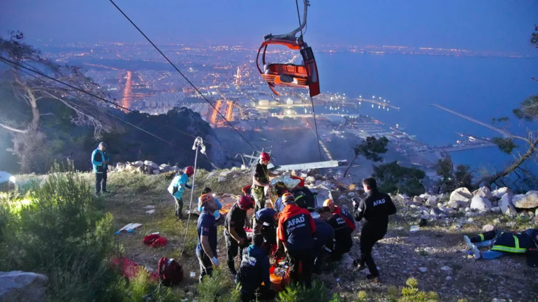 Cable car accident kills one and prompts massive rescue effort in southern Turkey